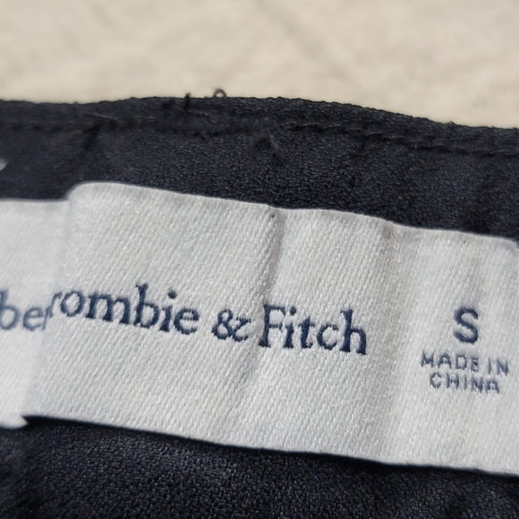 ❤️SOLD❤️Abercrombie Tailored Shorts - Picture 4 of 10